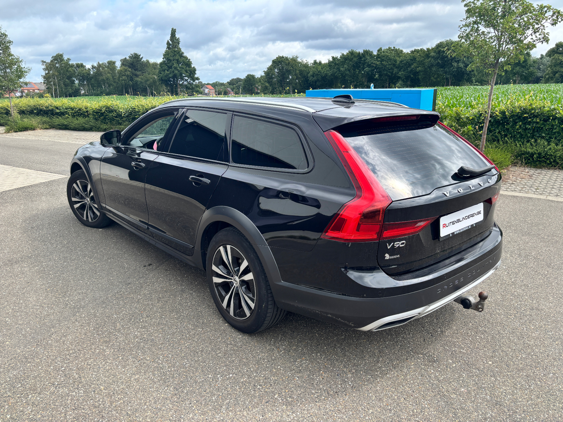 Volvo V90 Cross Country met getinte ruiten